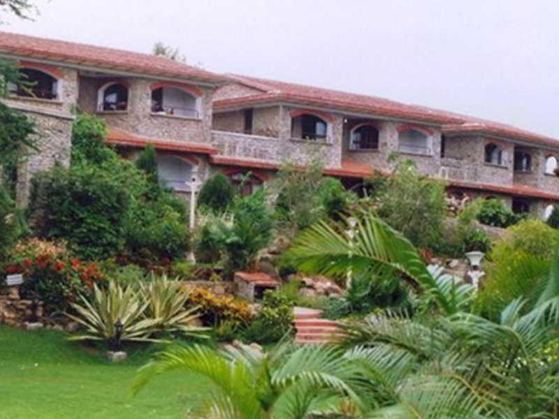 Cama Rajputana Club Resort Mount Abu Esterno foto